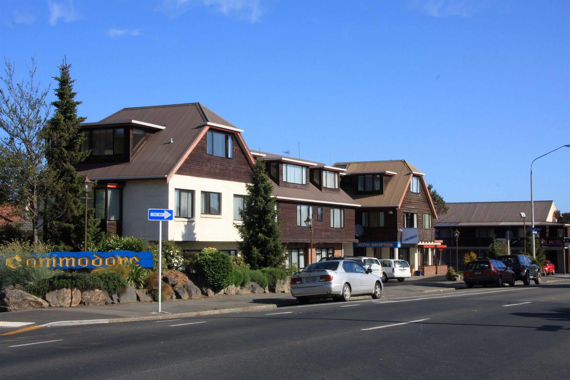 Commodore Motel